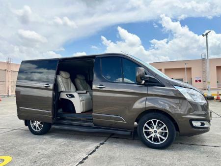 Ford Tourneo Limousine được nâng cấp từ phiên bản Titanium1783504009650_1165830952818328734_g2083180601853021531_aae2c74ce430f19035e6e1115bcfac91